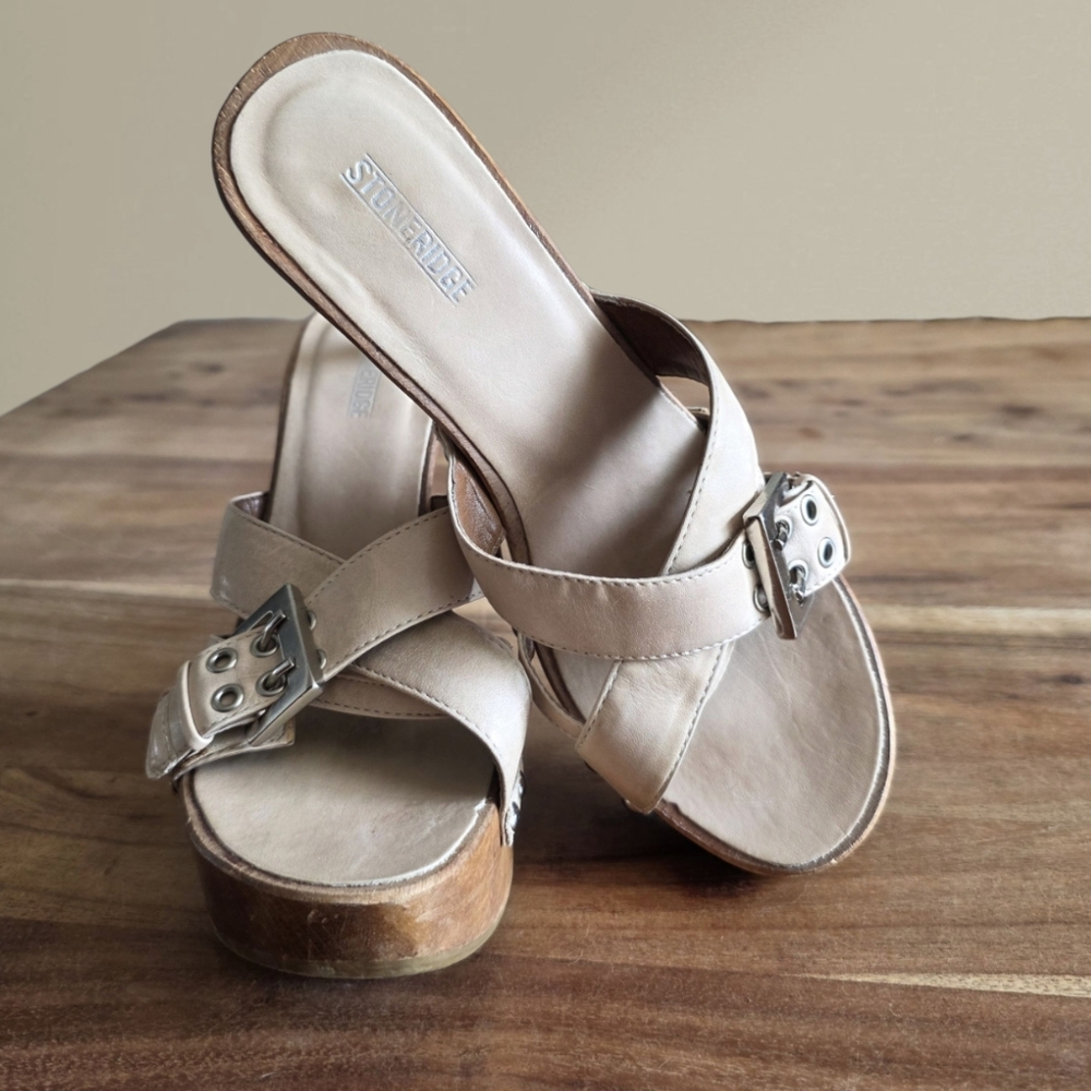 Stone Ridge Wooden Tan Sandals With Straps And Buckle Accents, Size 37